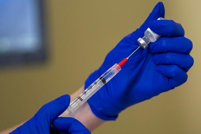 Entre las hospitalizaciones COVID-19 se ha detectado gran cantidad de pacientes no vacunados contra el virus, con una sola dosis o sin el refuerzo.