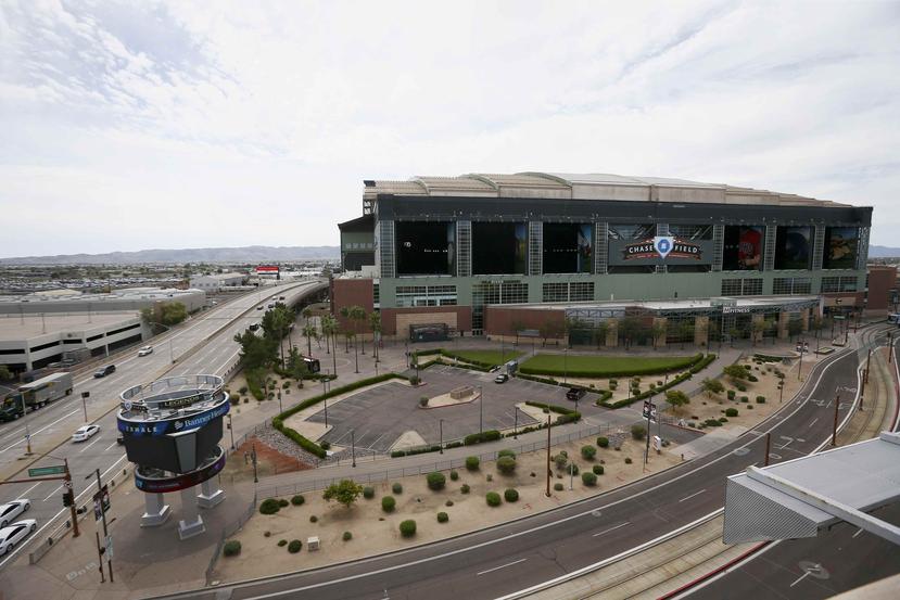 De ponerse en marcha el plan de jugar en Arizona el inicio de la campaña, el Chase Field de los Diamondbacks podría albergar tres partidos diarios, aparte de los juegos que se celebren en los otros 10 parques que se usan durante el entrenamiento primavera