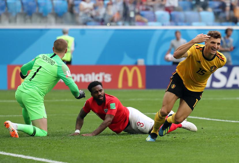 El belga Thomas Meunier, derecha, celebra su gol durante el partido por el tercer puesto entre Inglaterra y Bélgica. (AP)