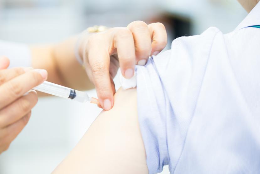Uno de los estudios analiza la efectividad de una vacuna. (Shutterstock).