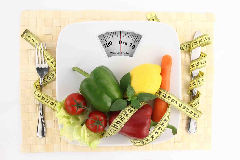 para que un programa de pérdida de peso sea exitoso, debe reunir cuatro requisitos básicos: modificación de la dieta, medicamentos cuando sean necesarios, cambios conductuales en relación a la comida y ejercicios. (Shutterstock.com)