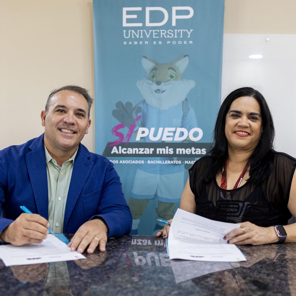 El acuerdo fue firmado por el principal oficial ejecutivo de GFR Media, Pedro Zorrilla, y la presidenta de EDP University, Gladys Nieves.