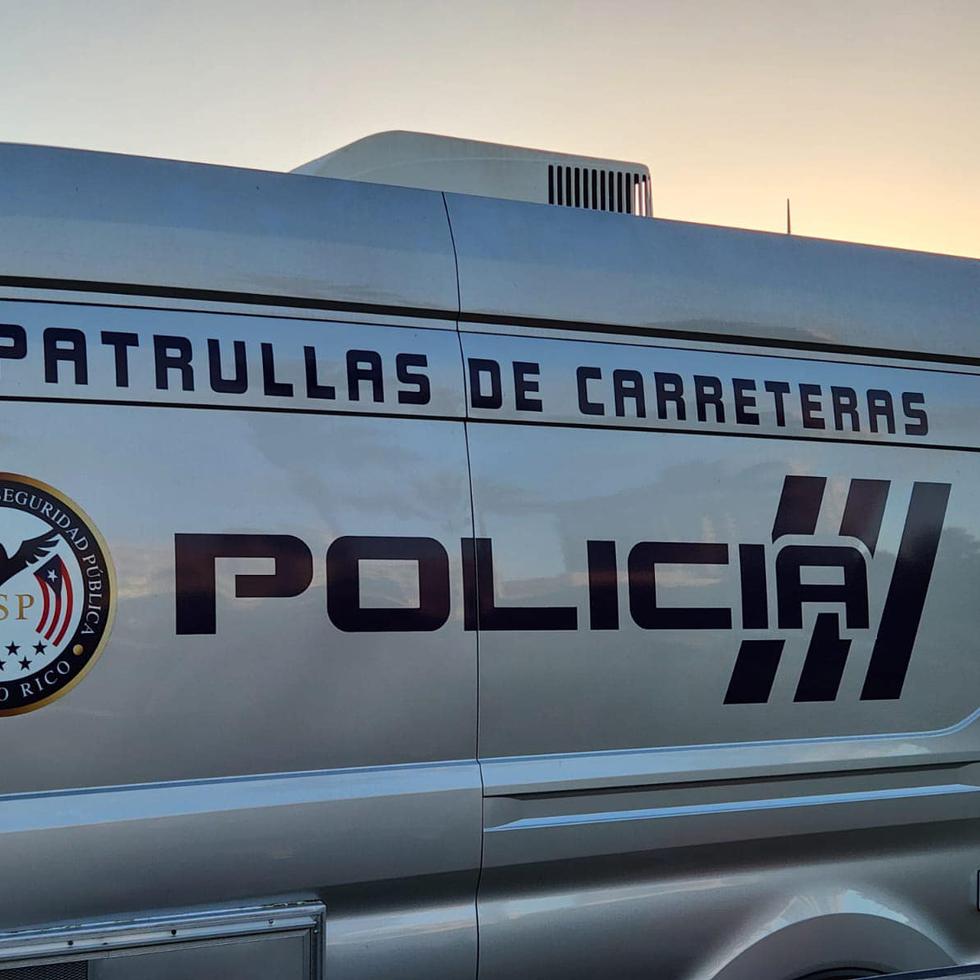 El agente Modesto Meléndez, adscrito a la División de Patrullas de Carretera de San Juan, en unión a la fiscal Deborah Rodríguez se hicieron cargo de la investigación.