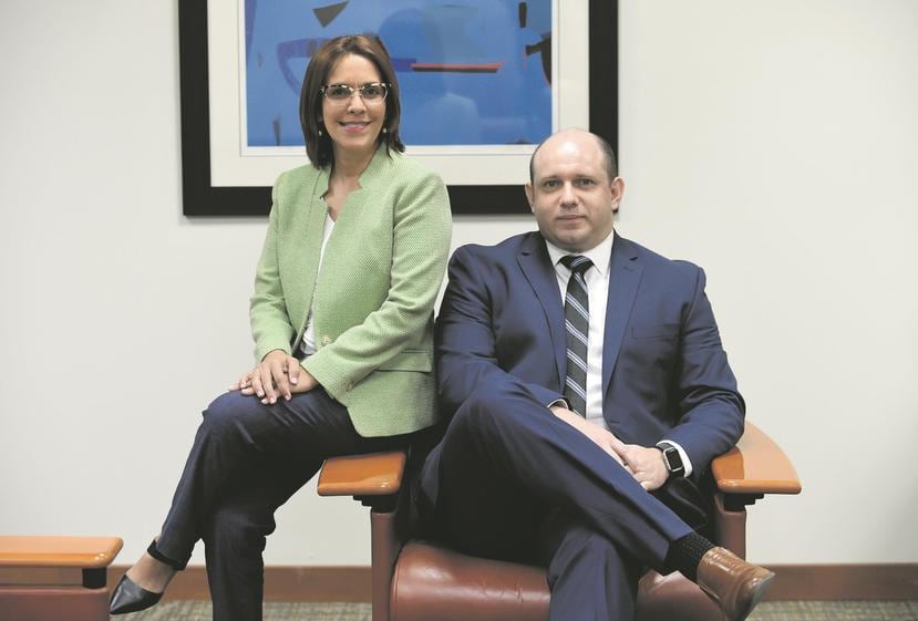 Mariely Rivera, directora ejecutiva de Unidos por Puerto Rico, junto a Herbert Lewy, miembro de la Junta Directiva de la entidad.