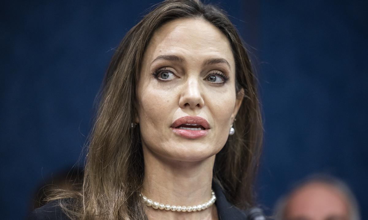 Angelina Jolie poursuit Brad Pitt pour 250 millions de dollars