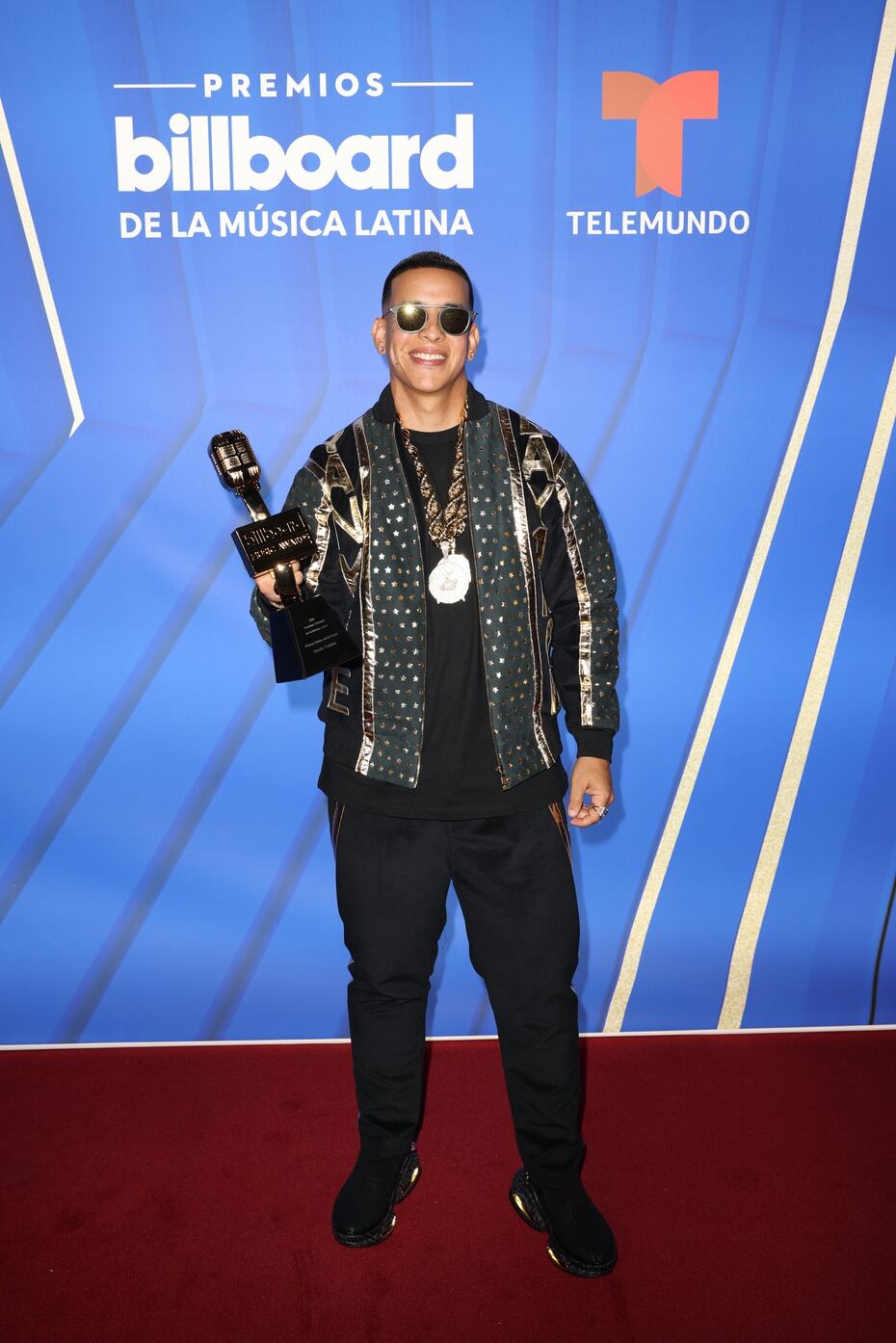 El boricua Daddy Yankee hizo historia al convertirse en el primer cantante urbano en entrar al Salón de la Fama de Billboard.