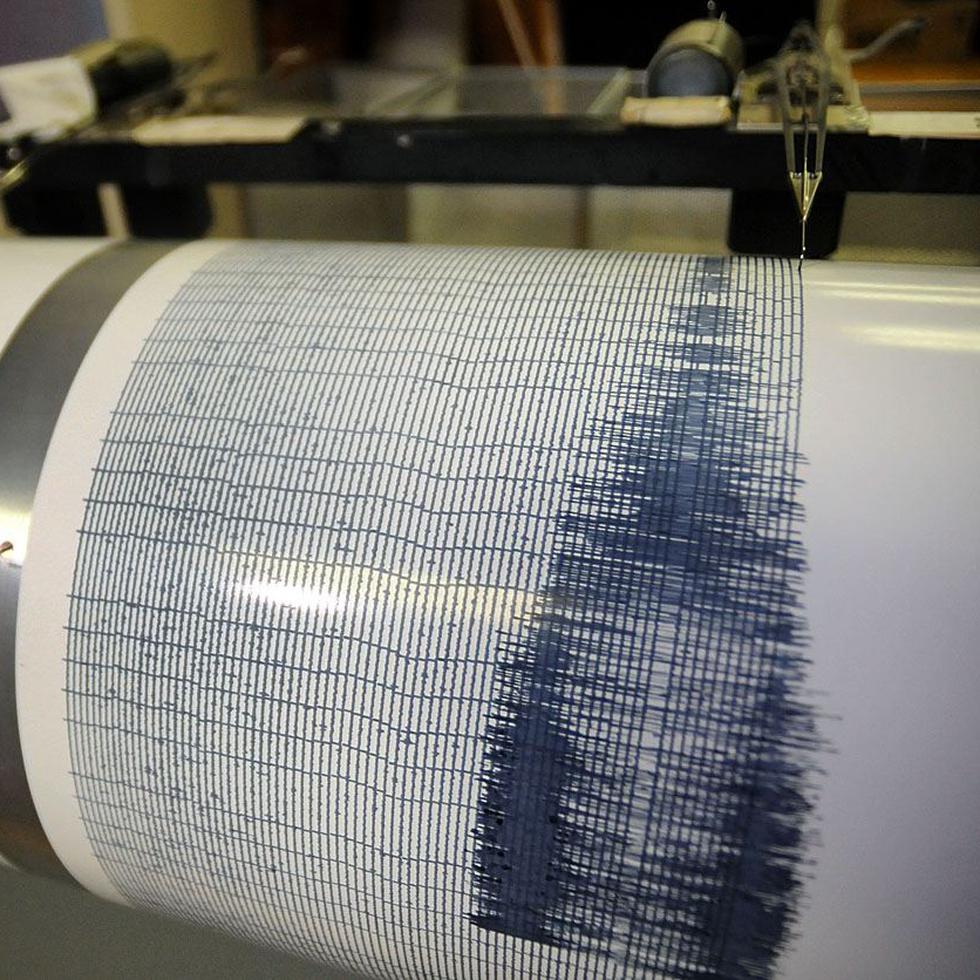 El sismo tuvo una magnitud preliminar de 6.4 y una profundidad de 75 kilómetros (47 millas), según el Servicio Geológico de Estados Unidos.
