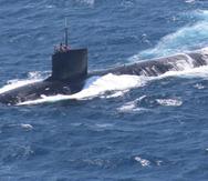 Un submarino nuclear emerge en aguas de Cartagena.