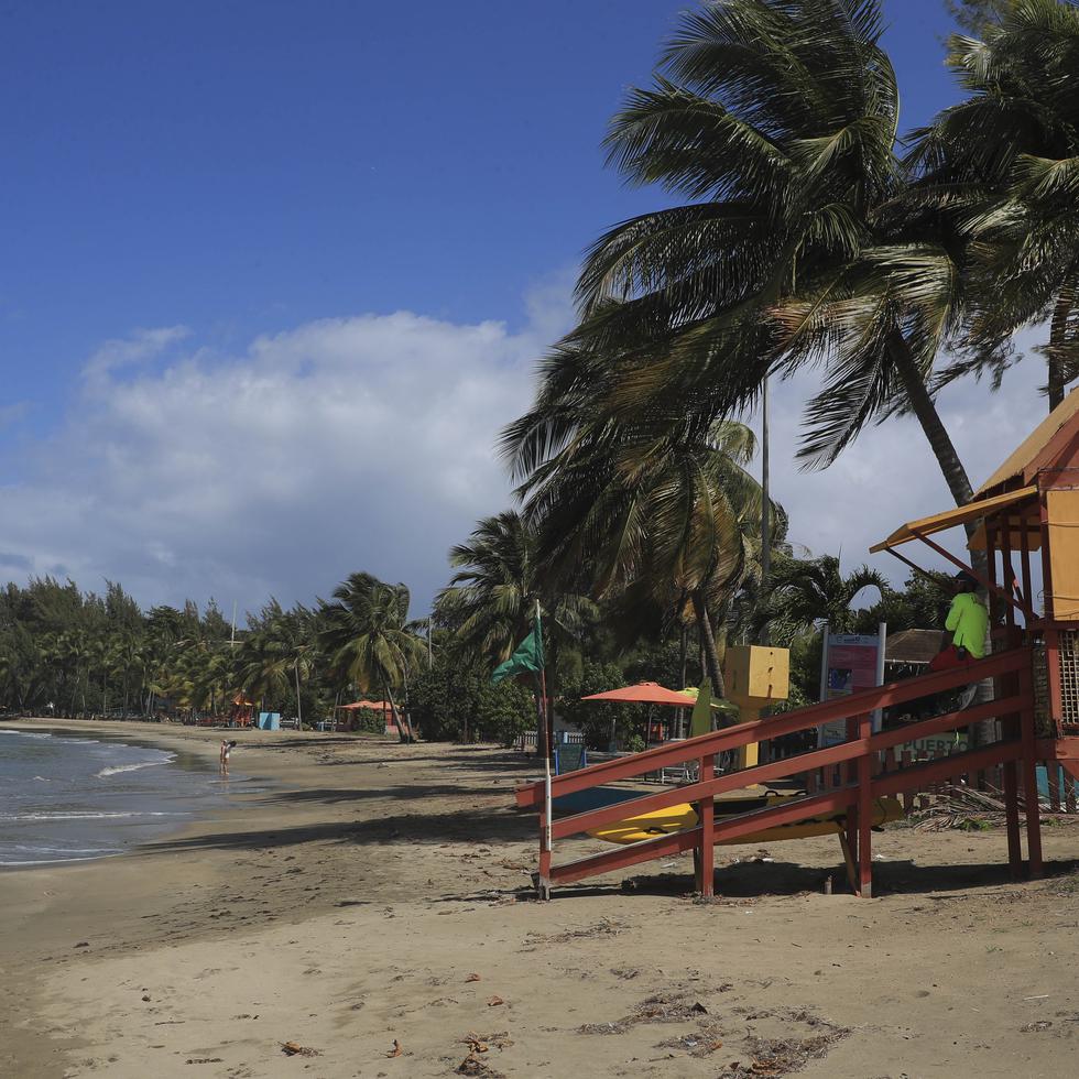 El balneario Punta Salinas, en Toa Baja, debe completar su rehabilitación en junio.