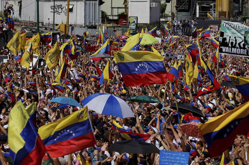 El líder de la oposición venezolana se declaró presidente interino de Venezuela. (AP)