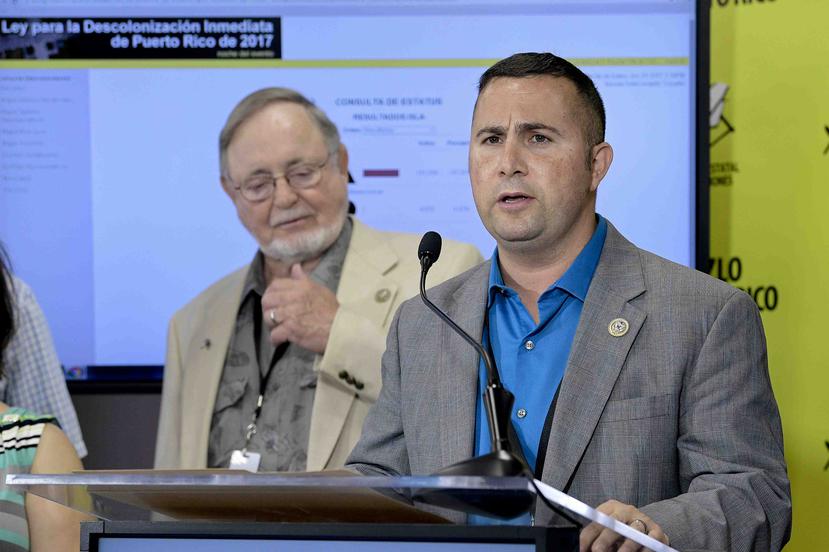 Darren Soto y Don Young son miembros del Comité de Recursos Naturales de la Cámara baja federal con jurisdicción primaria sobre el status político de Puerto Rico.
