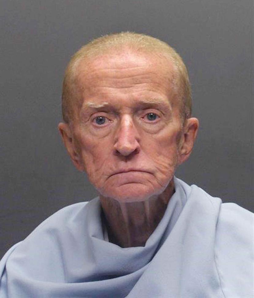 Esta fotografía de archivo divulgada el 14 de enero de 2018 por la Policía de Tucson muestra a Robert Francis Krebs, quien tiene antecedentes penales de varias décadas por robo a bancos. (Policía de Tucson vía AP)