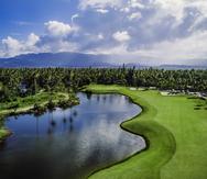 El campo de golf en Bahía Beach Resort fue diseñado por Robert Trent Jones Jr. (Discover Puerto Rico)