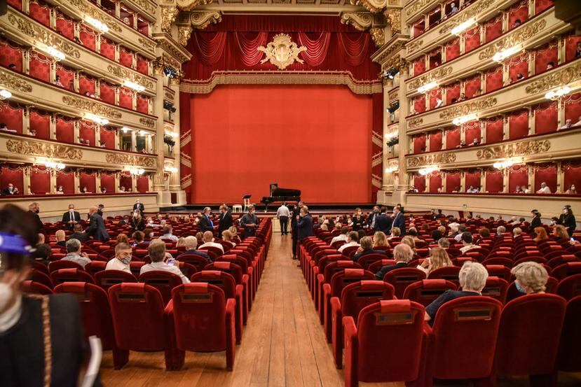 Tras la reapertura con la Misa de Réquiem de Verdi, el teatro de Ópera de la Scala de Milán seguirá un ambicioso programa los próximos meses con la presencia de algunos de los artistas más importantes en la escena internacional