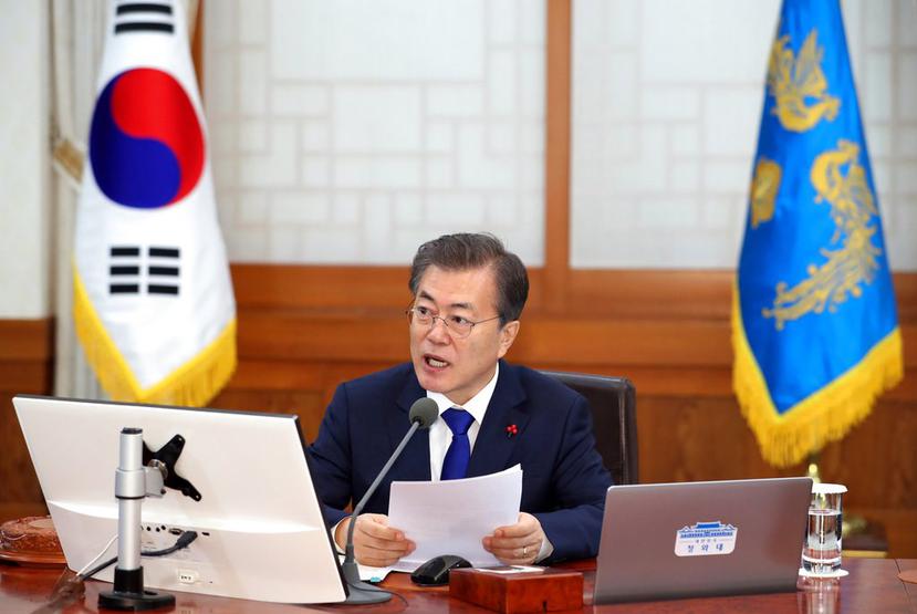 El presidente de Corea del Sur, Moon Jae-in, interviene en una reunión de su gobierno en Seúl, Corea del Sur (AP).