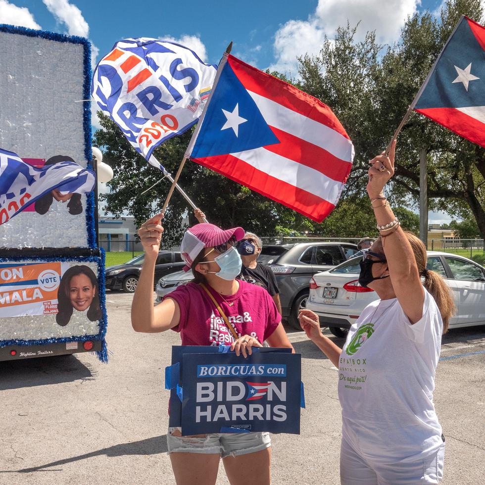 Supporters of Democratic Presidential candidate Joe Biden attend to a caravan of nearly fifty cars led by &quot;Fuera Trump&quot; campaign in Miami, Florida, USA, 18 October 2020. EFE/EPA/CRISTOBAL HERRERA-ULASHKEVICH
