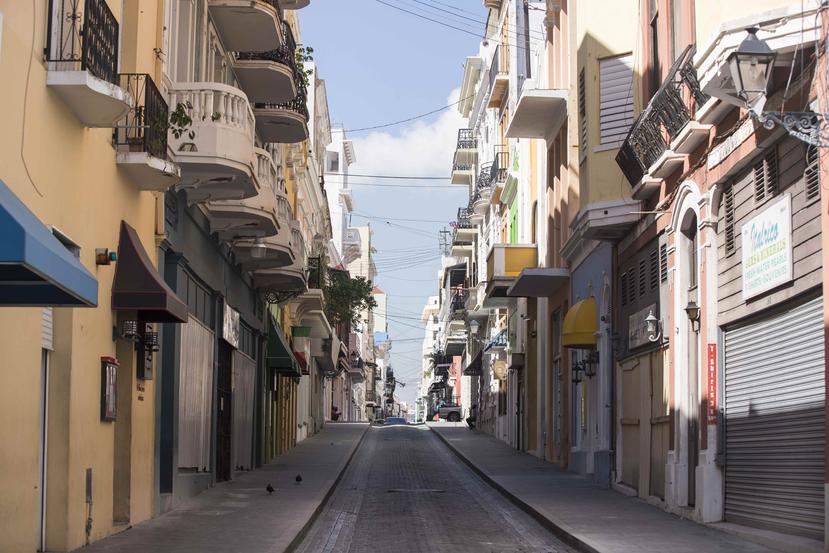 En el Viejo San Juan hay sobre 300 espacios residenciales para reservar. (GFR Media)