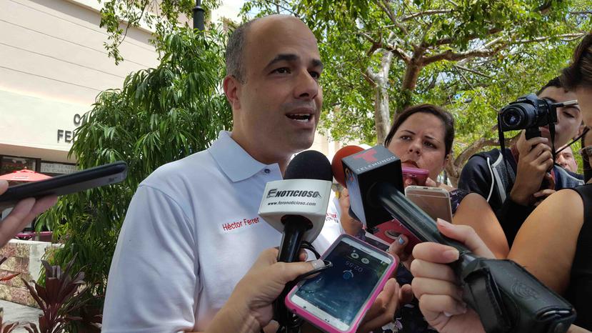 Ferrer hizo sus expresiones en las afueras del Centro de Convenciones de Caguas, donde se realizará la Asamblea de Programa y Reglamento que busca presentar y aprobar el programa de gobierno de Bernier.