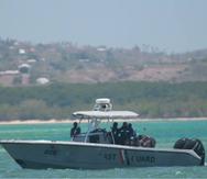 La Guardia Costera de Trinidad y Tobago está prestando apoyo en la búsqueda de las personas que viajaban en el barco venezolano. (Facebook / Trinidad & Tobago Coast Guard)
