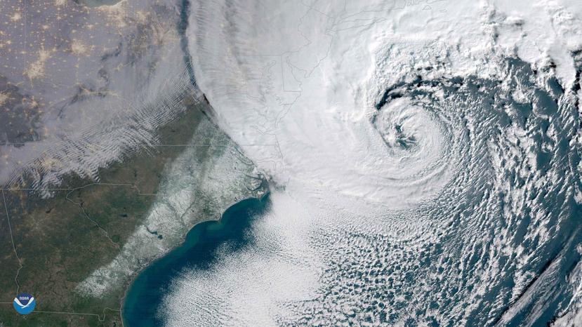 Los ciclones bomba atraen aire de las regiones polares después de que se marchan. (AP)