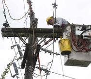 La AEE espera que para el viernes, el 99% de los clientes sin energía eléctrica en la zona de San Juan, ya cuenten con el servicio. (Archivo / GFR Media)