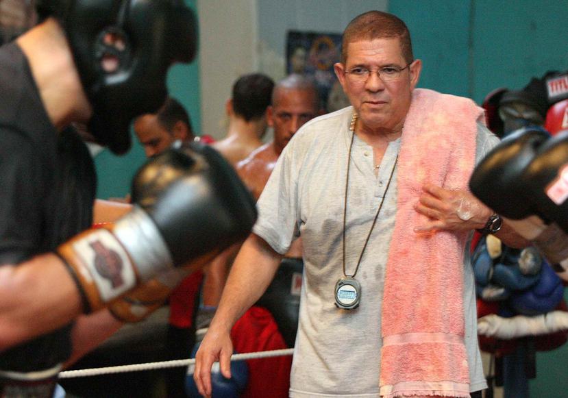 Manny Siaca ha trabajado con una treintena de campeones mundiales, y es de los pocos entrenadores puertorriqueños reconocidos a nivel mundial como de los mejores en su clase. (Archivo/ GFR Media)