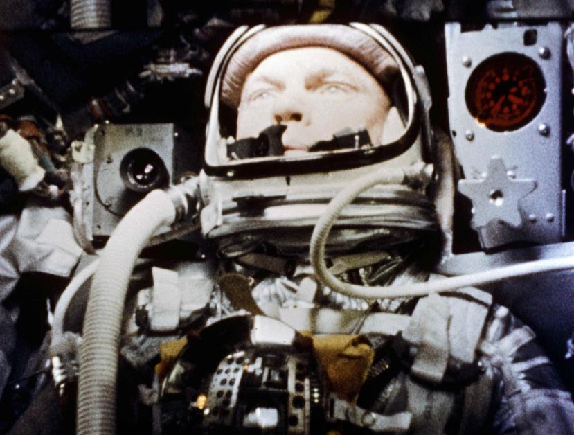 El astronauta John Glenn durante su viaje histórico alrededor de la Tierra el 20 de febrero de 1962. (NASA)