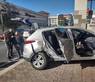 El carro KIA gris había sido reportado hurado, según el comisionado de la Policía Municipal de San Juan, José Juan García.