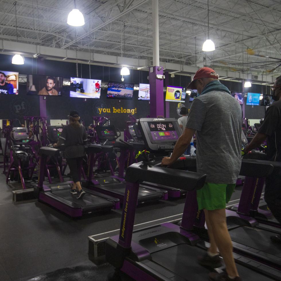 La cadena Planet Fitness, con más de 2,500 gimnasios, registró ingresos menores a los esperados durante el primer trimestre de 2024.