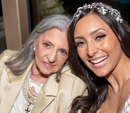 Nicole Chacón, a la derecha, junto a su abuela Yiya durante su boda en enero del 2020.