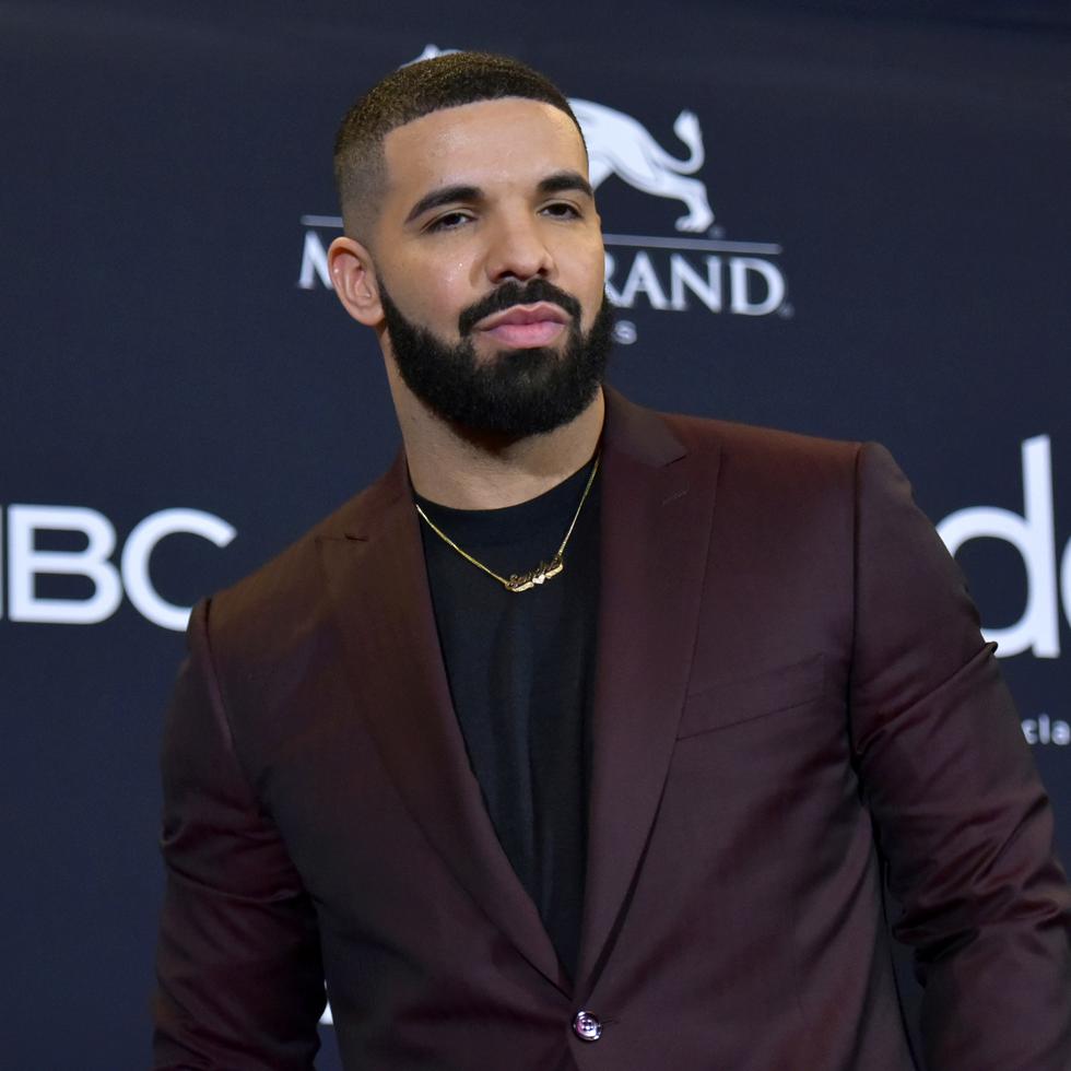 Drake presentó el viernes su octavo trabajo de estudio, "For All The Dogs".