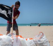 Actividad de limpieza de playas en Cabezas de San Juan en Fajardo.