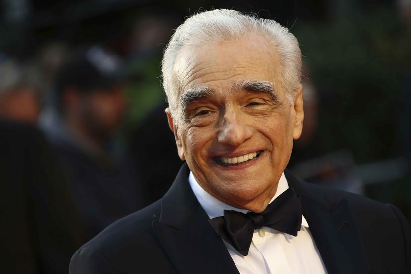 El director Martin Scorsese posa para fotógrafos al llegar a la premiere de su filme "The Irishman" en el Festival de Cine en Londres. (AP/Joel C. Ryan)