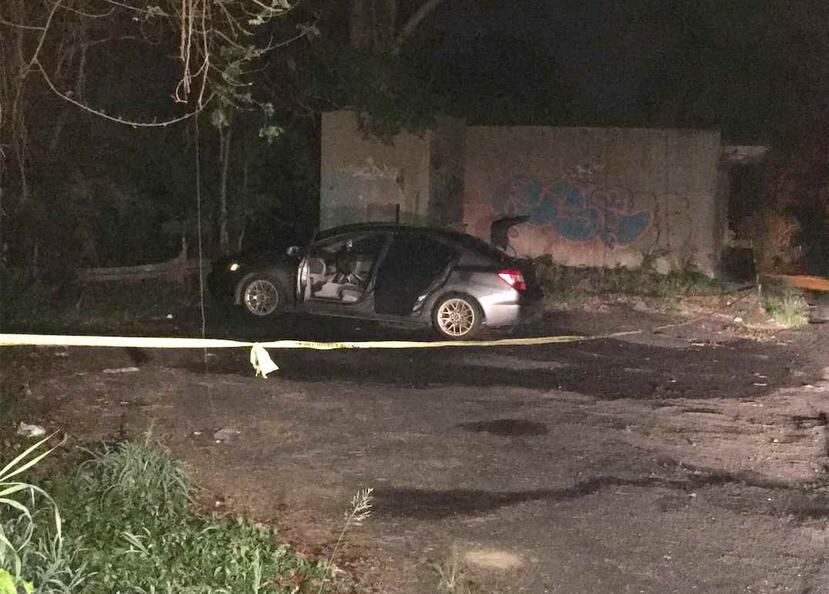 La Policía investigaba un auto encontrado en el lugar en donde las víctimas fueron baleadas, en la carretera PR-183 de San Lorenzo.