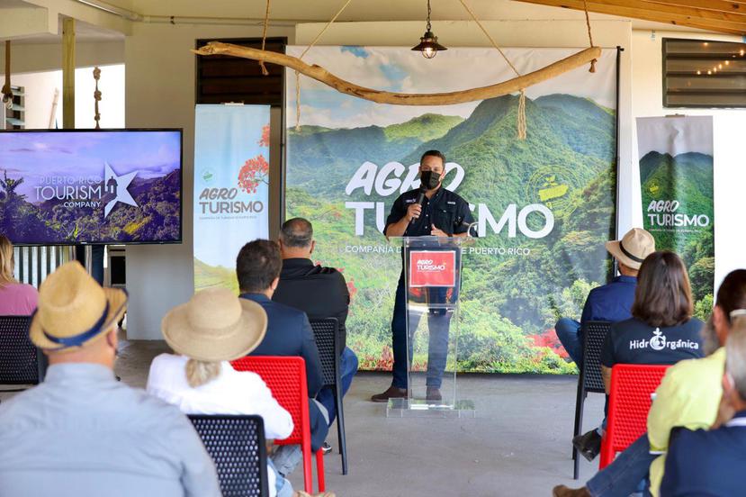 El director ejecutivo de la Compañía de Turismo de Puerto Rico, Carlos Mercado, se reunió con las 25 empresas certificadas dentro del Programa de Agroturismo de la corporación pública.