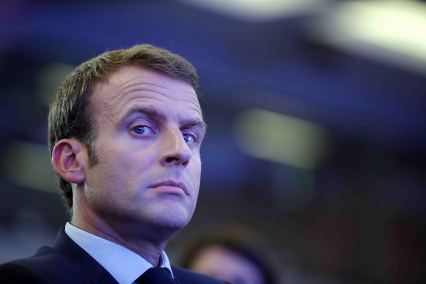 Macron hizo el anuncio durante una visita al Castillo del filósofo francés Voltaire. (AP)