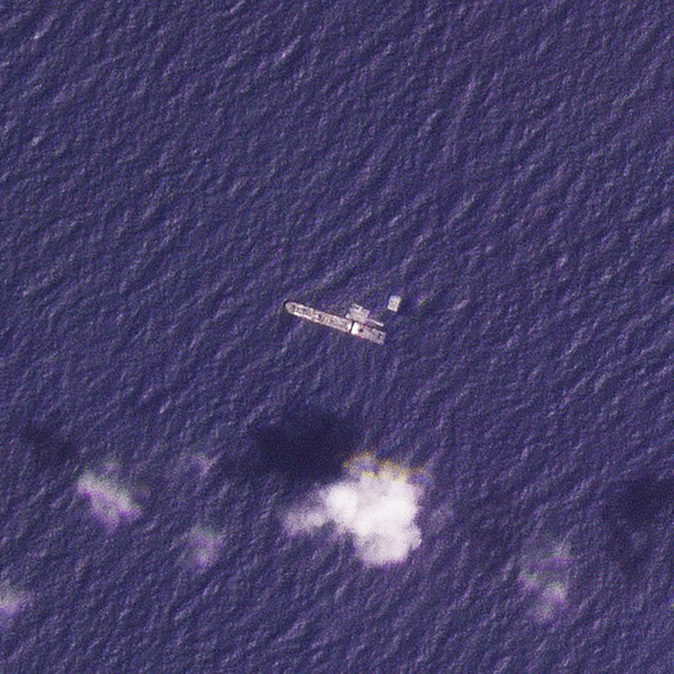 Esta foto satelital de Planet Labs PBC muestra al buque estadounidense USNS Roy P. Benavidez.