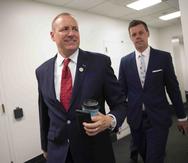 El representante Jeff Denham llega al Capitolio para una reunión con miembros del Partido Republicano. (AP / J. Scott Applewhite)