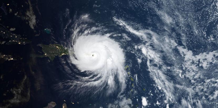 Imagen satelital de la NASA en momentos en que el huracán María azotaba a la isla el 20 de septiembre de 2017. (Captura / NASA.com)