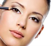 Con el paso del tiempo, el maquillaje se daña y se vuelve perjudicial para la piel.