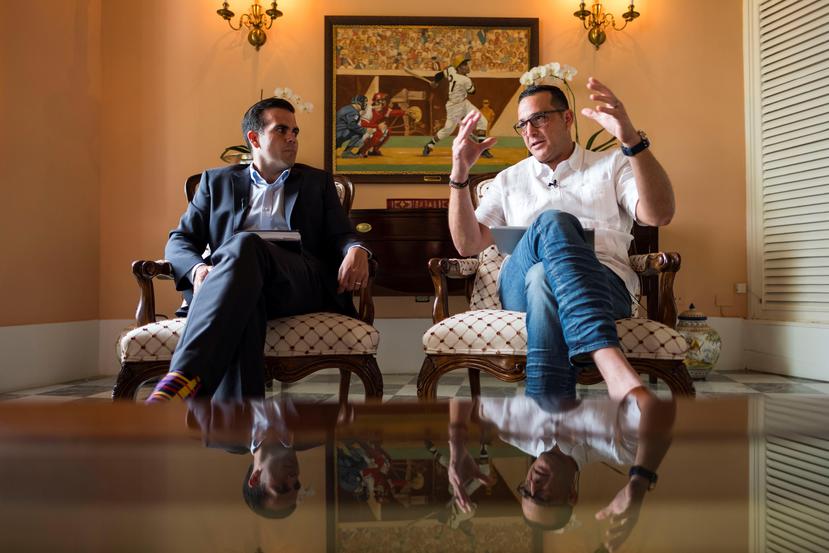 Ricardo Rosselló y Fernando Gil señalaron que el desembolso de fondos se empleará principalmente en la reconstrucción de viviendas.