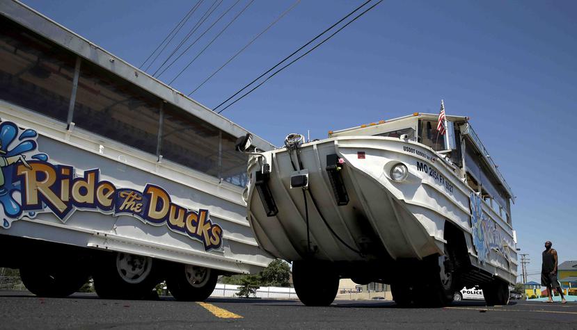 Un bote anfibio de la compañía  Ride the Ducks en Branson, Missouri. (AP)