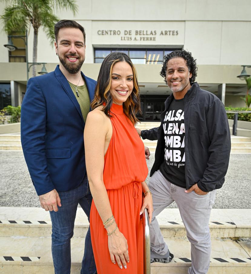 De izquierda a derecha: Eddie Noel Rodríguez, Denise Quiñones y Luis Salgado, que forman parte de la obra musical "On Your Feet!", que se presentará en el Centro de Bellas Artes de Santurce.