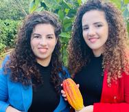 Emilyrose Rodríguez, a la derecha, junto a su hermana, también agricultora, Ariana Vanessa Rodríguez.