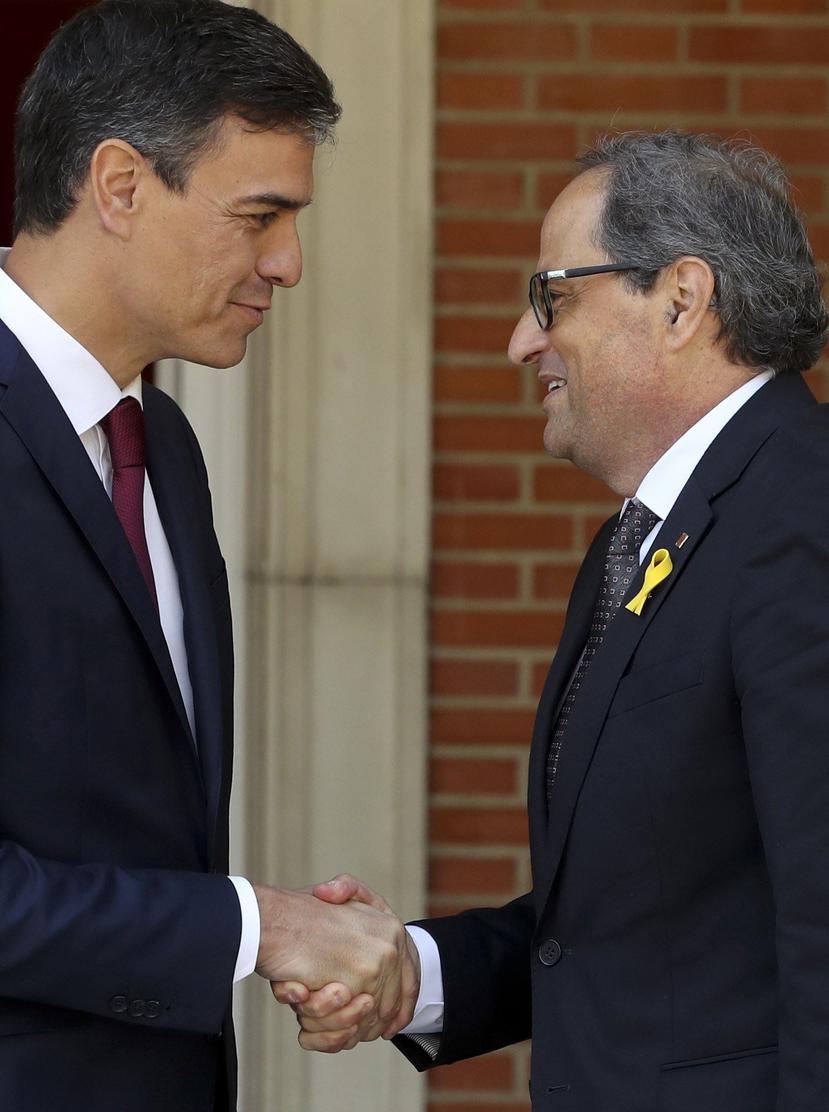 El presidente del gobierno español Pedro Sánchez y el president de la Generalitat Quim Torra. (EFE)