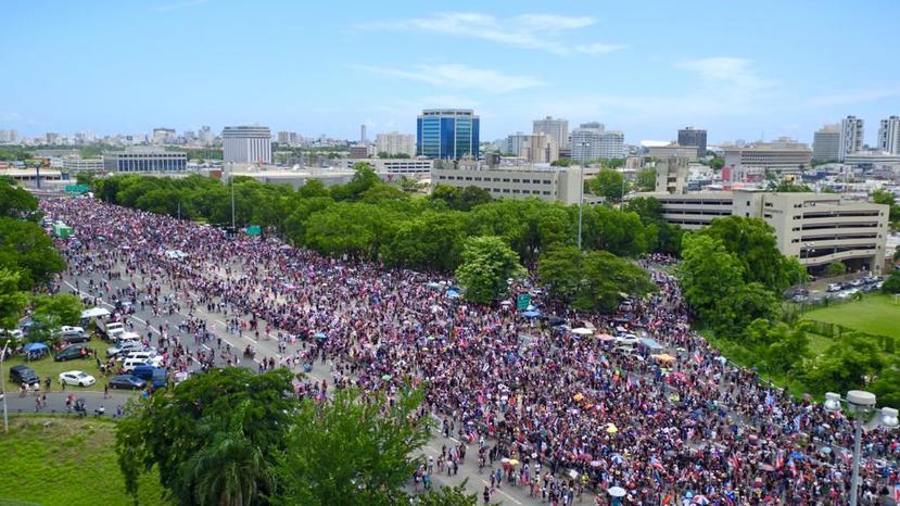 La marcha tomó tanto los carriles de ida como de vuelta del expreso Las Américas. (GFR Media)