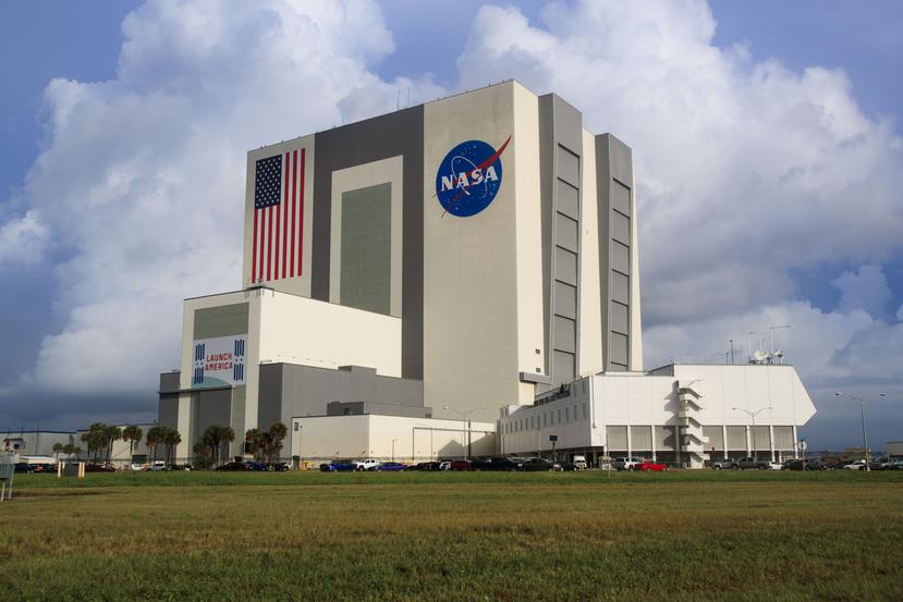 El Centro Espacial Kennedy, que también tienen amenidades para visitantes, está ubicado en la isla Merritt en Florida.