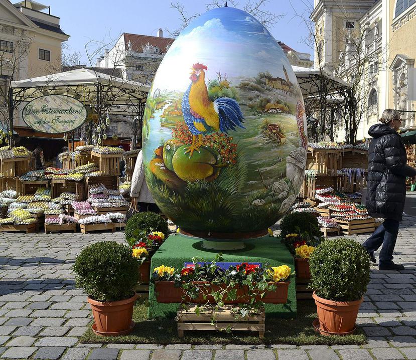 El tradicional Mercado de Pascua de Freyung es por 26to año consecutivo, de lograr esa acumulación de huevos en un amplio abanico de colores, diseños y tamaños.