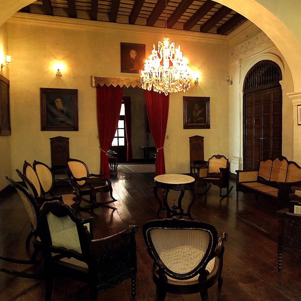 El Palacio Arzobispal es una de las pocas casas del siglo XVIII que subsisten sin intervenciones mayores que hayan alterado su disposición interna.