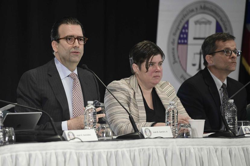 José Carrión, Ana Matosantos y David Skeel, miembros de la Junta de Supervisión Fiscal.